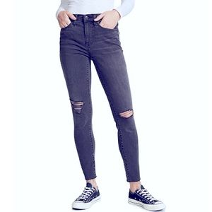 Madewell 9” High Rise Distressed Skinny Jeans